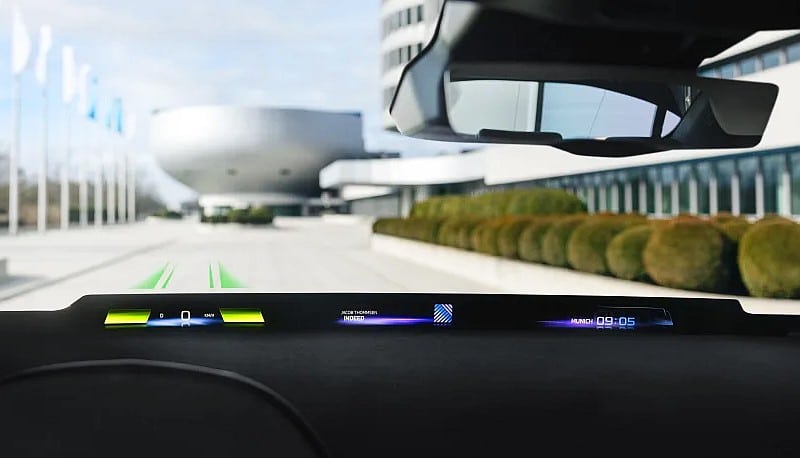 Електрическите автомобили на BMW ще имат Panoramic Vision дисплей, който се простира по цялата ширина на предното стъкло